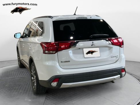 Used 2016 Mitsubishi Outlander ES image 5