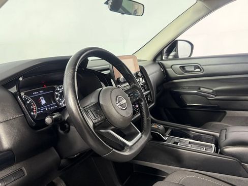 Used 2024 Nissan Pathfinder SV w/ Black Appearance Package FWD image 14