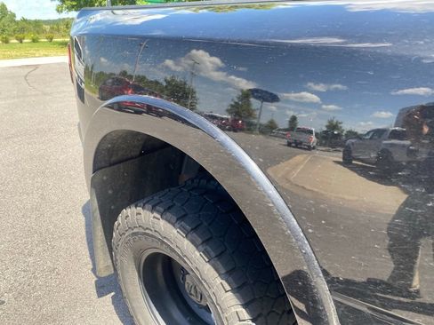 Used 2022 RAM 3500 Laramie w/ Night Edition AWD/4WD image 17