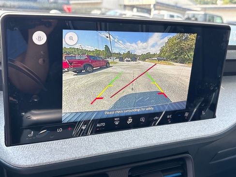 New 2025 Ford Maverick XLT w/ XLT Luxury Package image 13