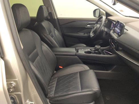 Used 2023 Nissan Rogue Platinum FWD image 21