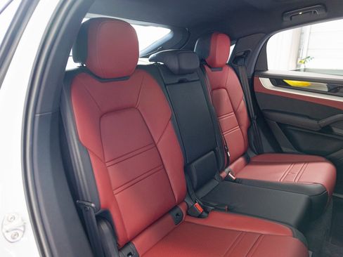 New 2024 Porsche Cayenne Coupe image 39