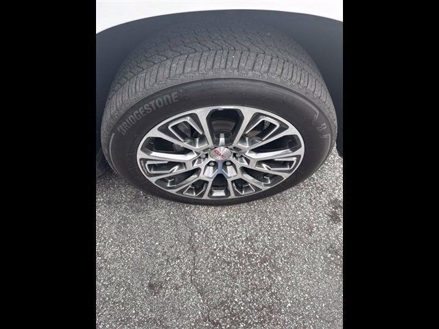 Used 2025 GMC Yukon Denali w/ LPO, Floor Liner Package AWD/4WD image 15