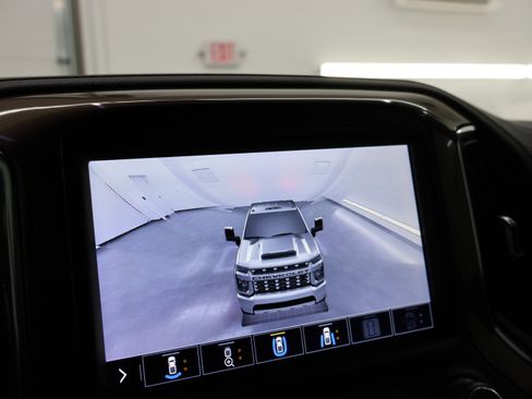 Used 2021 Chevrolet Silverado 2500 High Country w/ Z71 Off-Road Package image 20