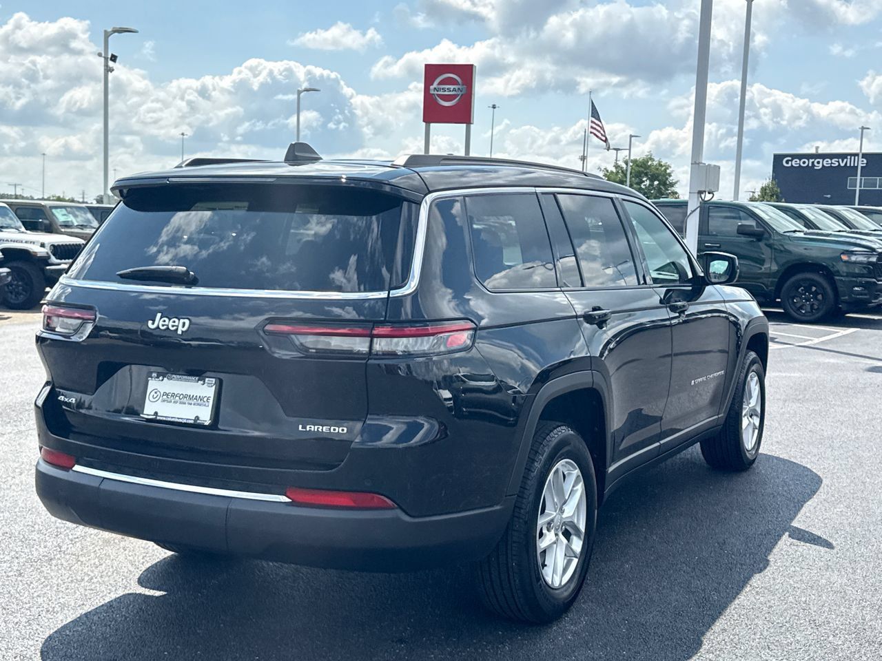 Certified 2025 Jeep Grand Cherokee L Laredo AWD/4WD image 4