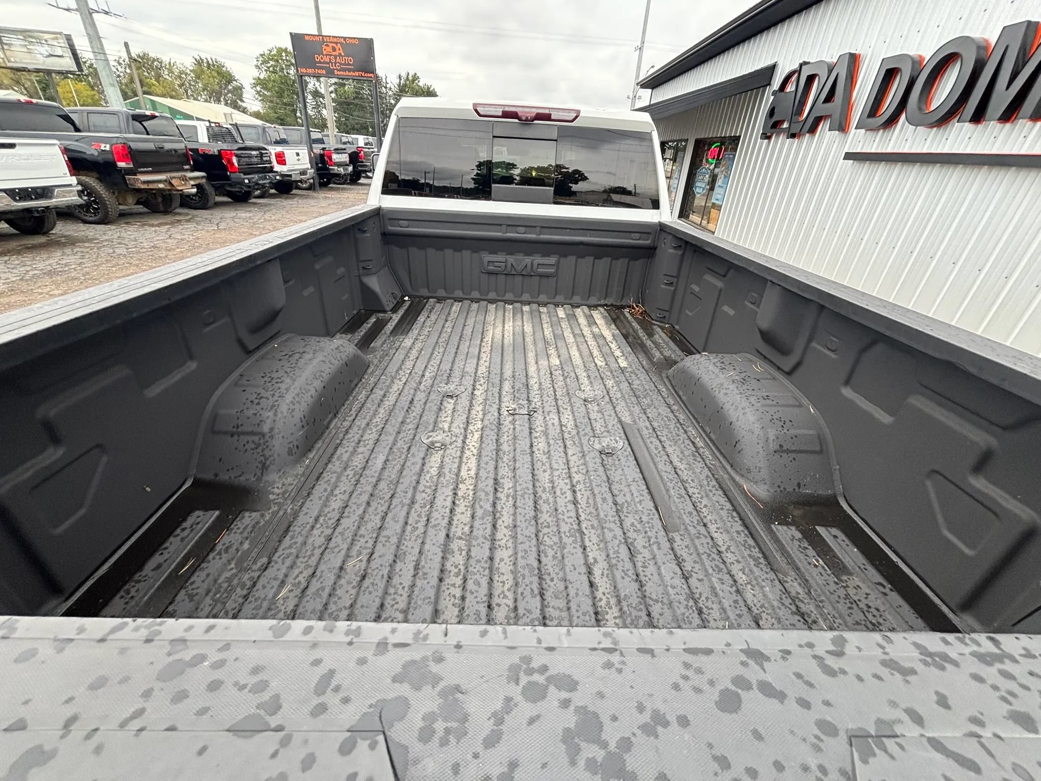 Used 2021 GMC Sierra 3500 Denali w/ Technology Package AWD/4WD image 8