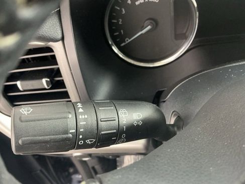 Used 2022 Ford Expedition XLT image 29