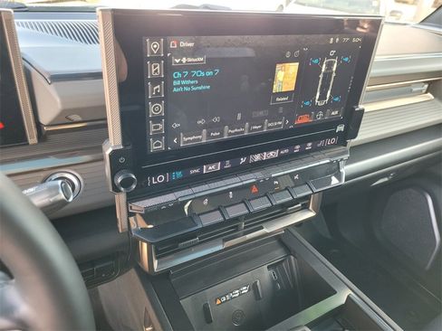 Used 2024 GMC Hummer EV 3X image 25