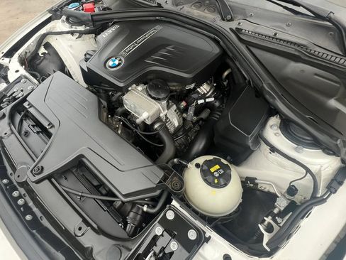 Used 2018 BMW 320i xDrive Sedan AWD/4WD image 48