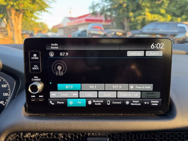 Used 2023 Honda HR-V EX-L image 17