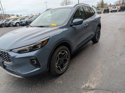 Used 2026 Ford Escape Platinum w/ Equipment Group 601A image 4