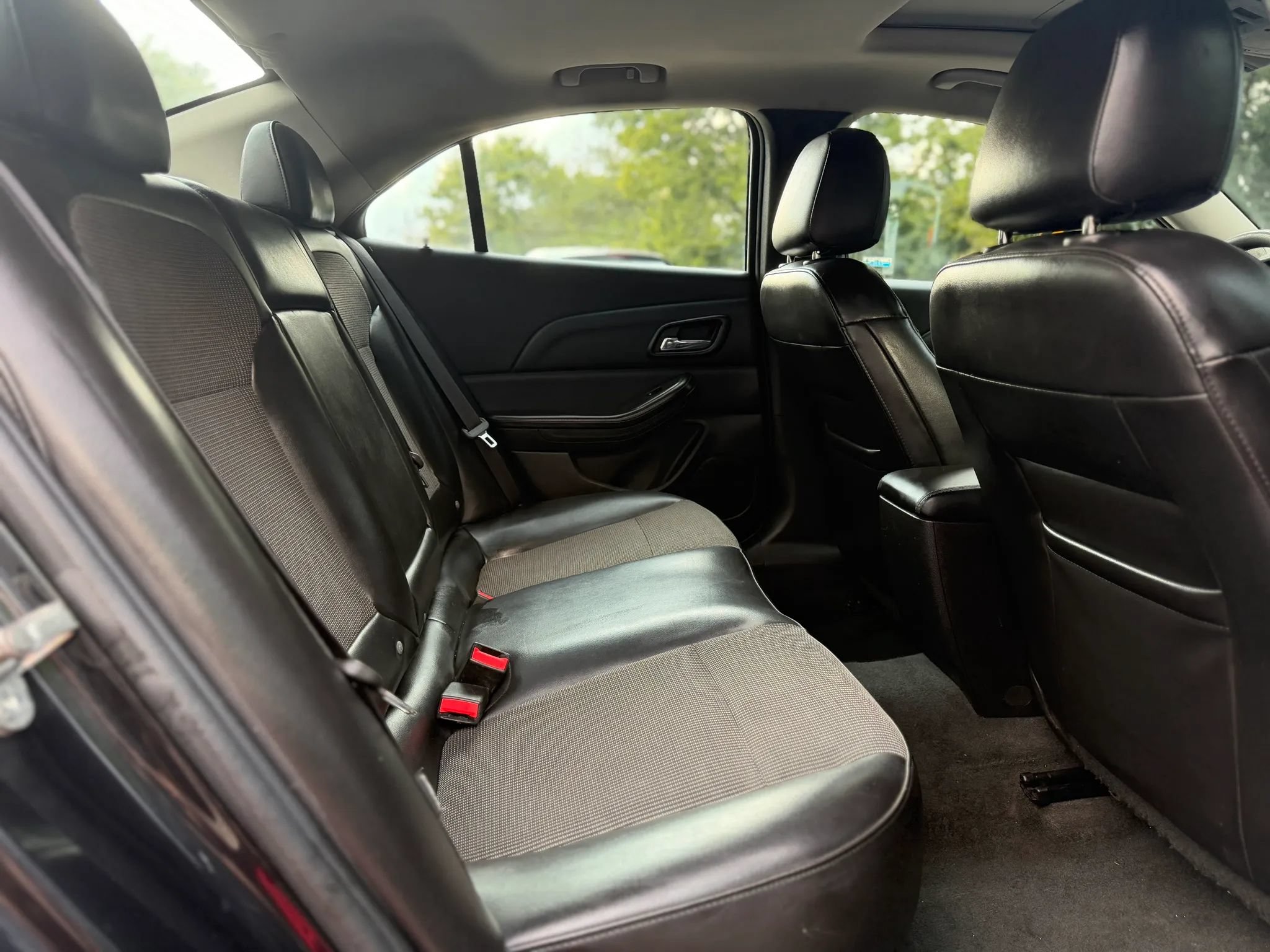 Used 2015 Chevrolet Malibu LT w/ Power Convenience Package FWD image 34