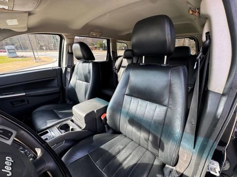 Used 2008 Jeep Grand Cherokee Laredo RWD image 17
