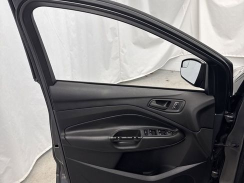 Used 2014 Ford Escape S image 12