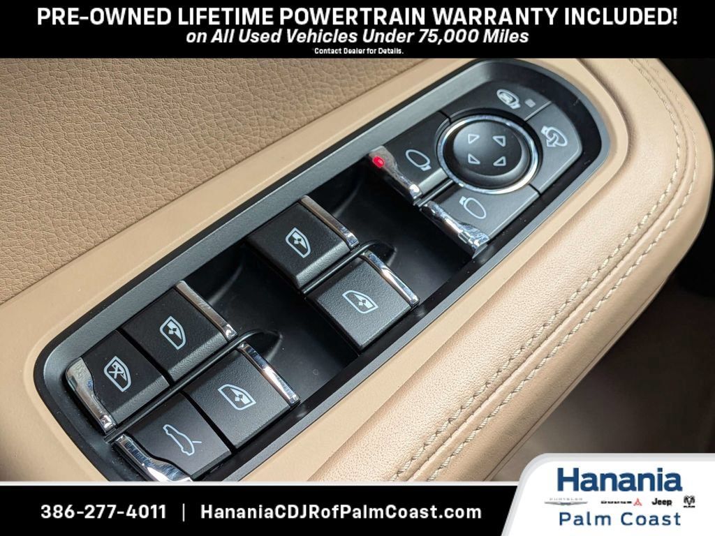 Used 2021 Porsche Macan S AWD/4WD image 25