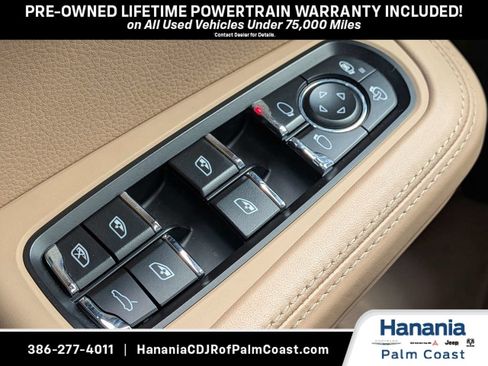 Used 2021 Porsche Macan S AWD/4WD image 25