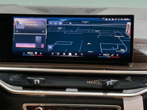 New 2026 BMW X6 xDrive40i w/ Executive Package image 16