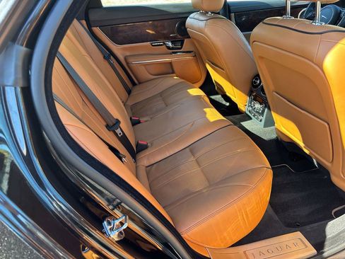 Used 2013 Jaguar XJ image 14