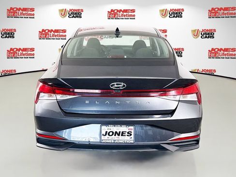 Certified 2022 Hyundai Elantra SEL w/ Cargo Package FWD image 13