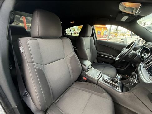 Used 2018 Dodge Charger R/T image 32