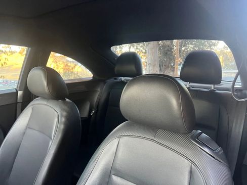 Used 2012 Volkswagen Beetle 2.5 image 11