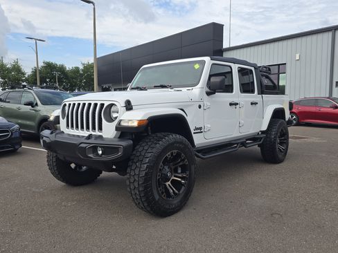 Used 2021 Jeep Gladiator Sport w/ Quick Order Package 26Q 80th AWD/4WD image 4