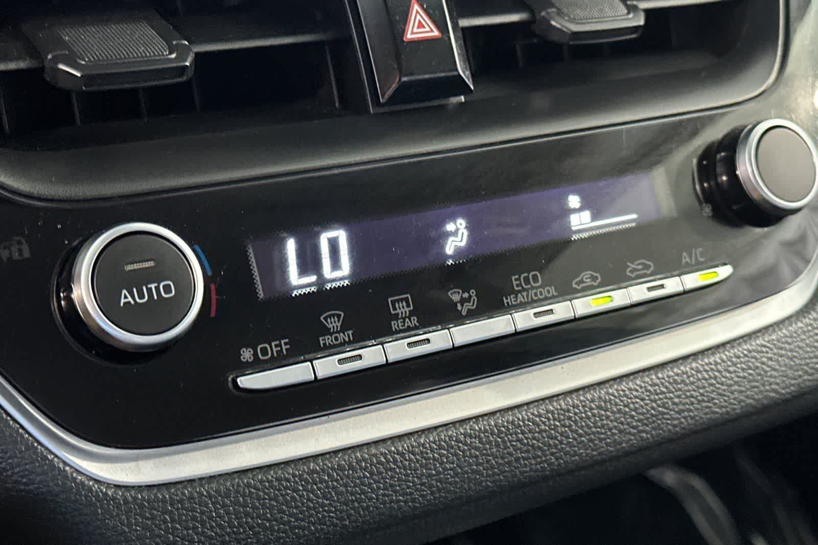 Used 2025 Toyota Corolla LE FWD image 41