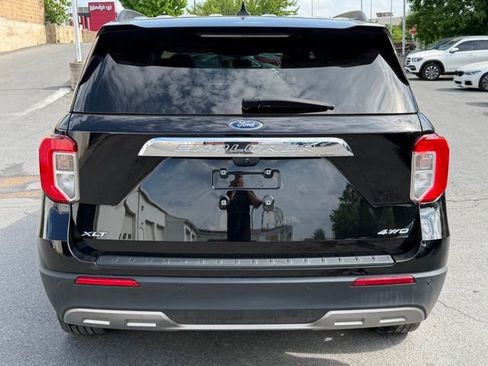 Used 2022 Ford Explorer XLT w/ Equipment Group 202A AWD/4WD image 7