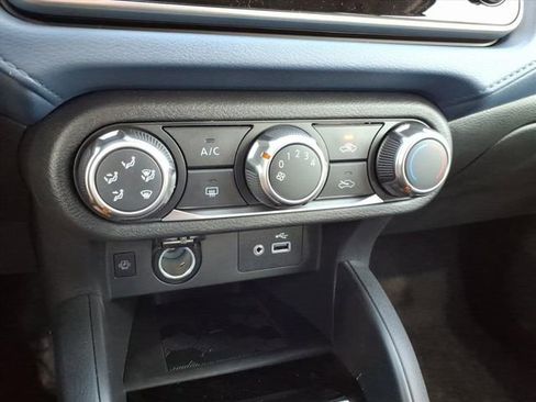 New 2025 Nissan Versa SV w/ Trunk Package image 27