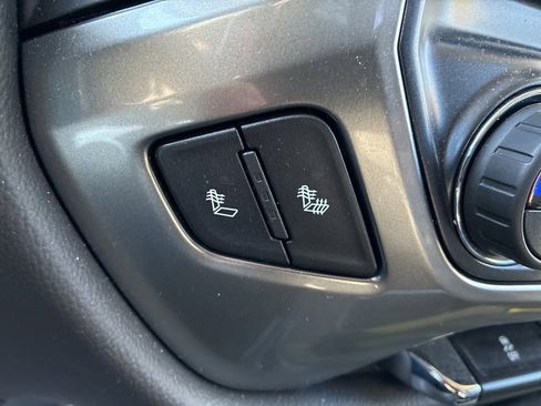 Used 2018 Chevrolet Silverado 1500 LT w/ Texas Edition image 13