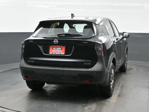 Used 2025 Nissan Kicks S image 5