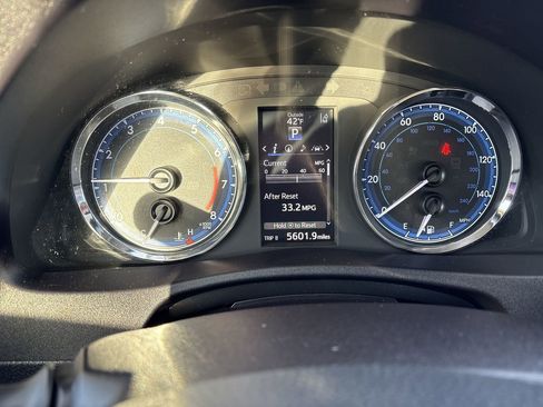 Used 2019 Toyota Corolla XLE image 16