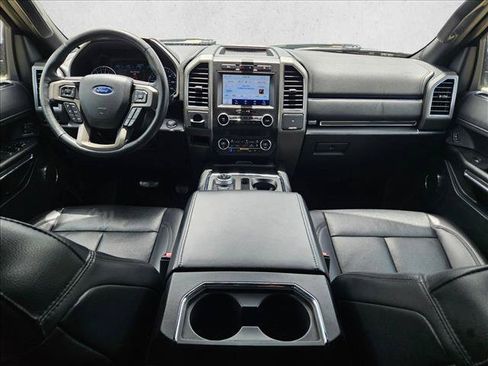 Used 2020 Ford Expedition XLT w/ Equipment Group 202A RWD image 16