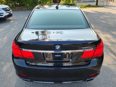 Used 2011 BMW 750Li xDrive image 13