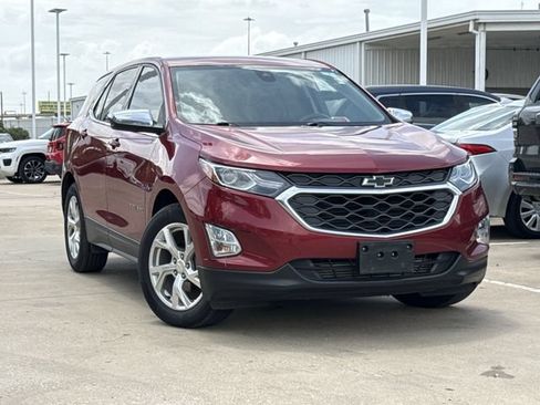 Used 2020 Chevrolet Equinox LT FWD image 2