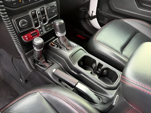 Used 2020 Jeep Gladiator Rubicon AWD/4WD image 26