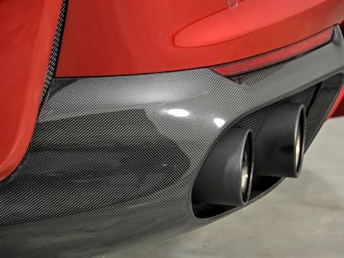 Used 2020 Ferrari 812 Superfast RWD image 12
