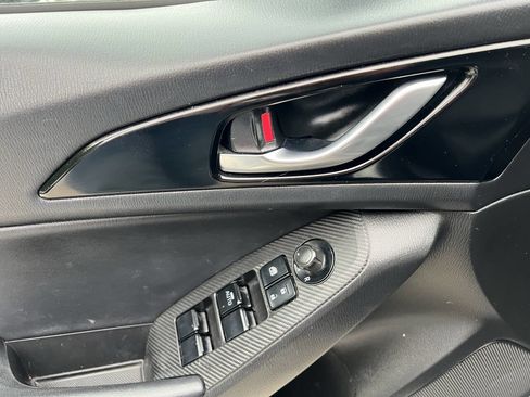 Used 2016 MAZDA MAZDA3 s Touring FWD image 27