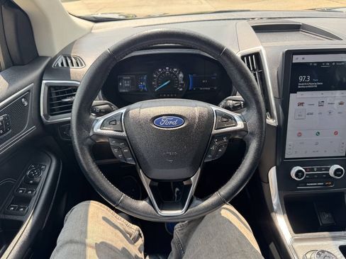 Used 2023 Ford Edge Titanium AWD/4WD image 18