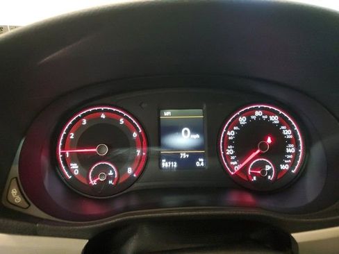 Used 2022 Volkswagen Passat 2.0T SE image 16