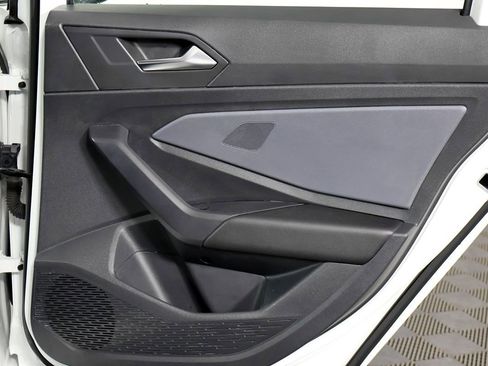 Used 2025 Volkswagen Jetta SE w/ Sunroof Package image 41