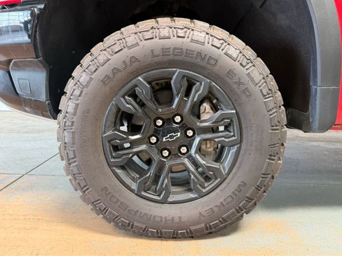 Used 2023 Chevrolet Silverado 1500 ZR2 AWD/4WD image 8