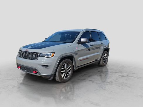 Used 2021 Jeep Grand Cherokee Trailhawk w/ Trailhawk Luxury Group AWD/4WD image 4