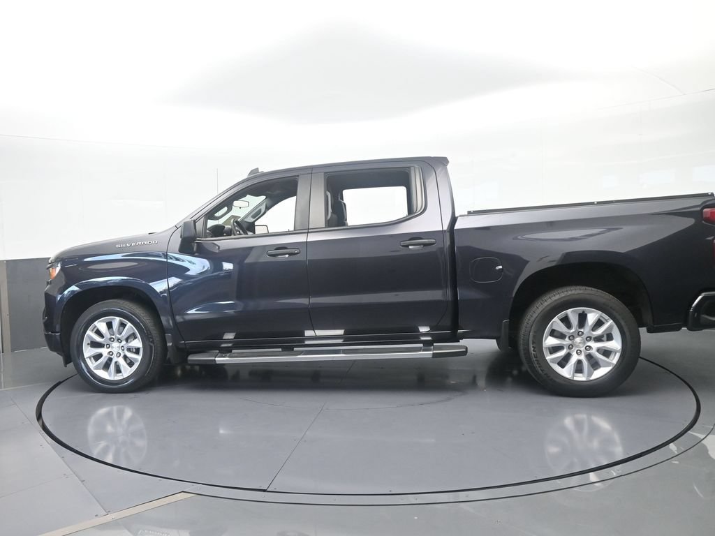Used 2023 Chevrolet Silverado 1500 Custom RWD image 3