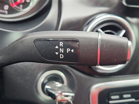 Used 2018 Mercedes-Benz GLA 250 4MATIC image 16