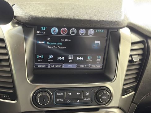 Used 2018 Chevrolet Tahoe LT image 17