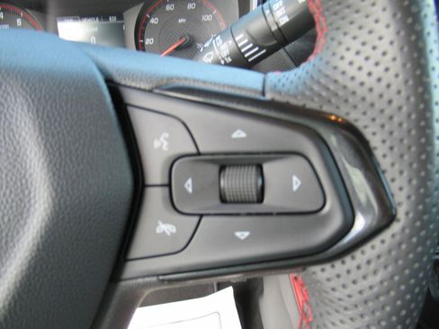 Used 2023 Chevrolet TrailBlazer RS w/ Sun and Liftgate Package FWD image 25
