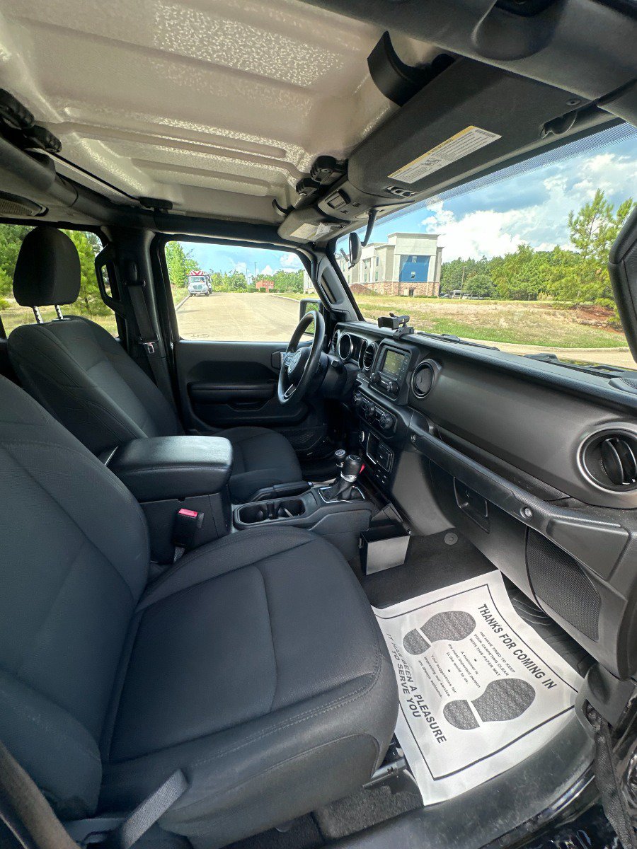 Used 2021 Jeep Gladiator Sport AWD/4WD image 27