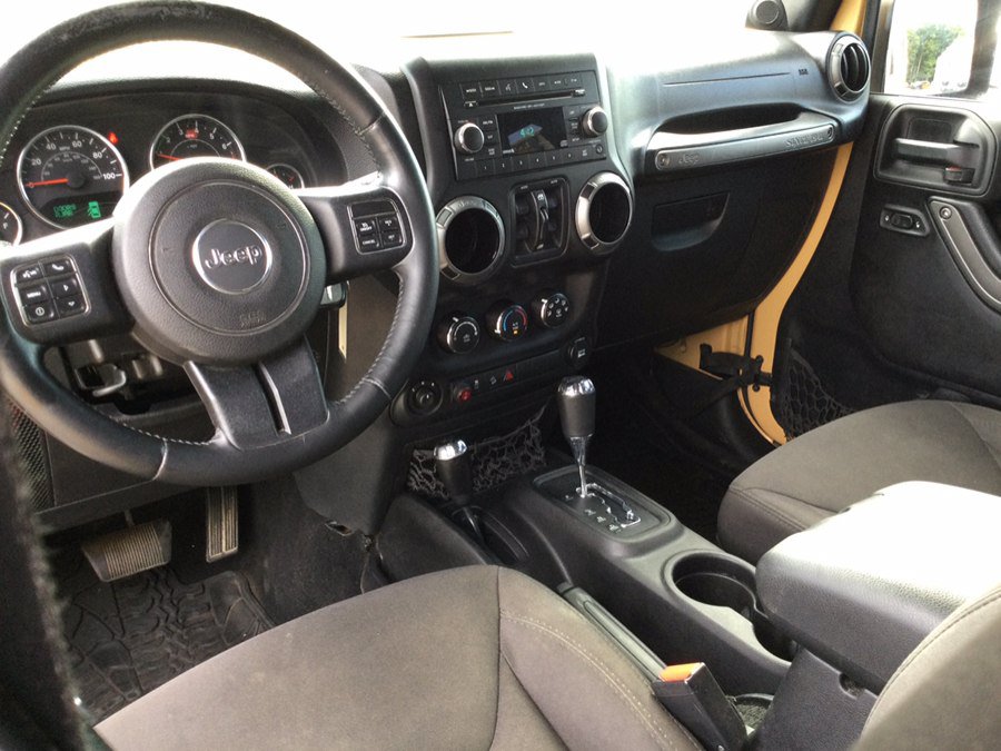Used 2014 Jeep Wrangler Unlimited Sport w/ Quick Order Package 24S AWD/4WD image 18