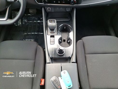 Used 2023 Nissan Rogue S image 12